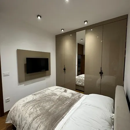 Apartment First Class 2 *