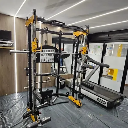 First Class 2 דירה