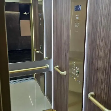 First Class 2 זלאטיבור