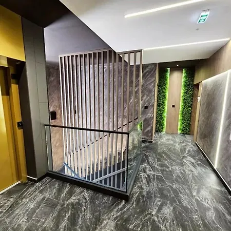 Apartment First Class 2 *