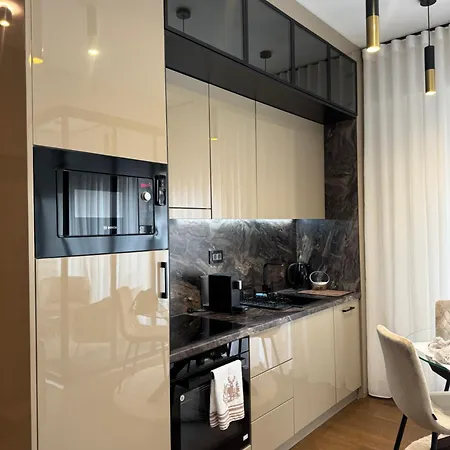 First Class 2 דירה *