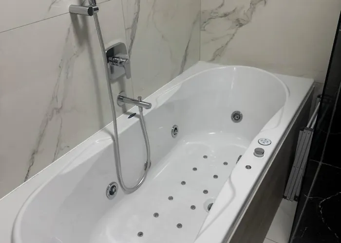 First Class 2 즐라티보